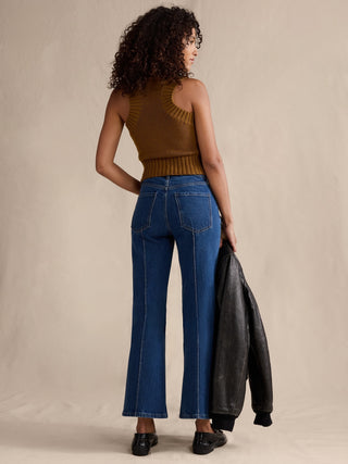 Jeans Flare Talle Alto con Bolsillos
