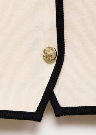 Camiseta con Ribetes en Contraste