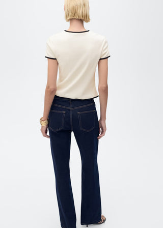 Camiseta con Ribetes en Contraste