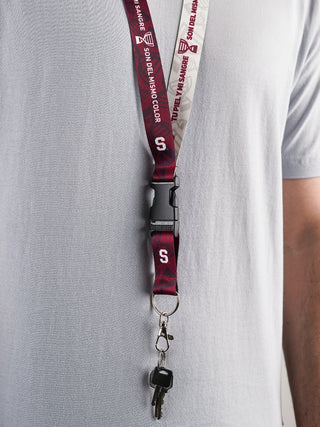 Lanyard ADN Morado.
