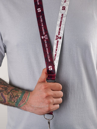 Lanyard ADN Morado.