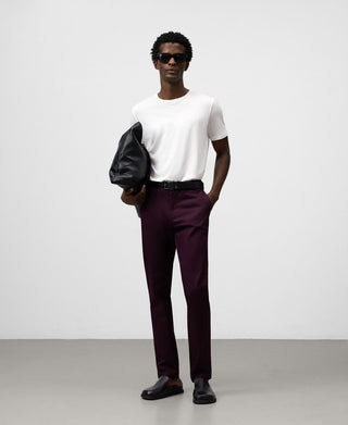 Pantalón Slim Fit con Logo Bordado