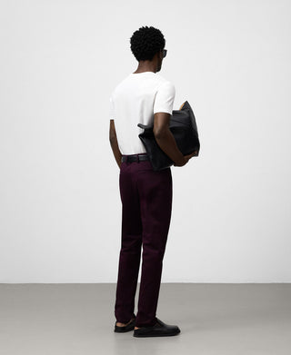 Pantalón Slim Fit con Logo Bordado