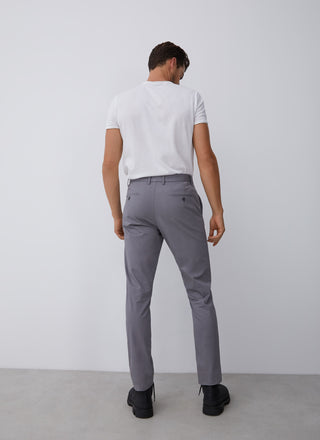 Pantalón Chino Corte Slim con Bolsillos