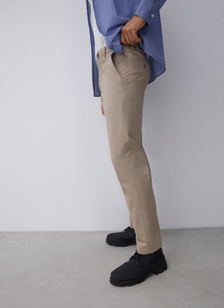 Pantalón Chino Corte Slim con Bolsillos