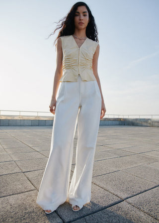 Jeans Wide Leg con Detalle de Pinzas