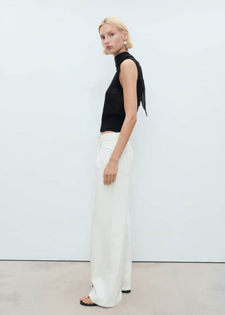 Jeans Wide Leg con Detalle de Pinzas