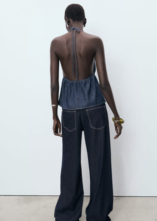 Blusa Denim con Escote Pico Lazo.