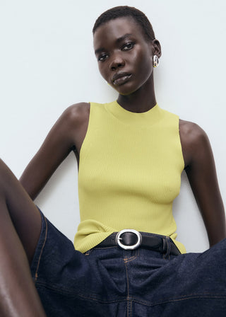 Blusa Cuello Alto de Canalé
