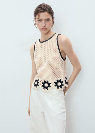 Blusa de Crochet con Detalle Floral