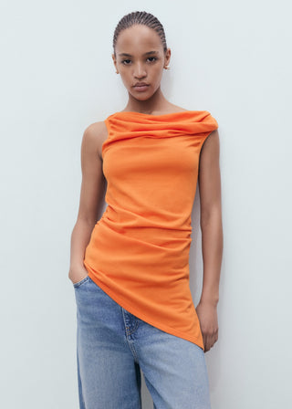 Blusa Drapeada con Escote Asimétrico