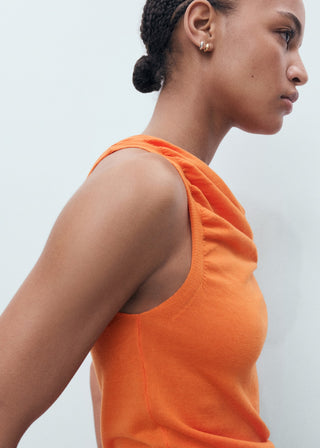 Blusa Drapeada con Escote Asimétrico