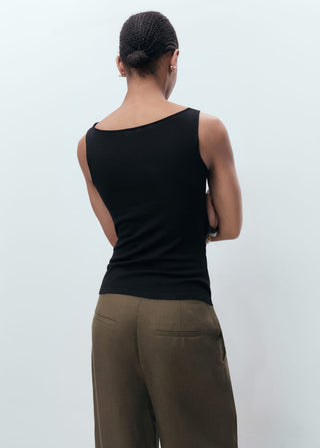 Blusa Drapeada con Escote Asimétrico