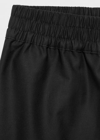 Short con Cintura Elástica Acabado Satinado