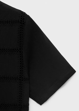 Camiseta Manga Corta con Detalles Bordados