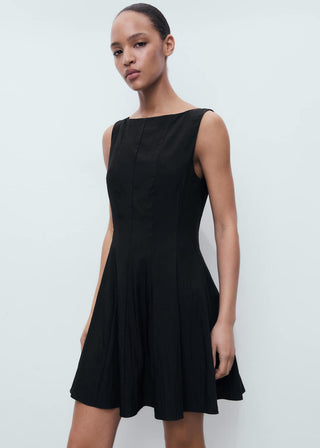 Vestido Corto Cuello Redondo