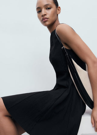 Vestido Corto Cuello Redondo