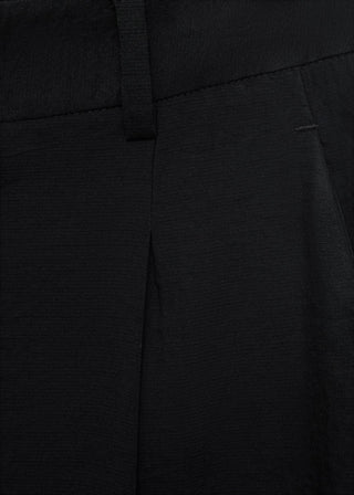 Pantalón Wide Leg con Detalle de Pinzas.