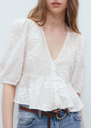 Blusa Manga Corta con Bordado Floral