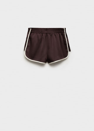 Short con Ribetes en Contraste.