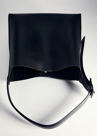 Bolso Mediano con Detalle de Hebilla