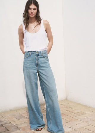 Jeans Wide Leg Talle Alto con Bolsillos.