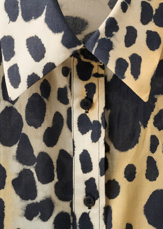 Camisa Manga Larga con Estampado Animal Print.