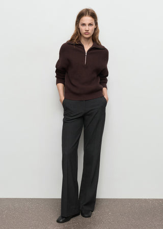 Pantalón Recto Talle Medio con Bolsillos