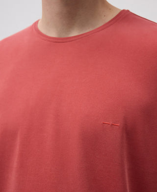 Camiseta Manga Corta con Logo Bordado