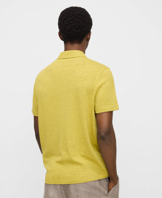 Polo Cuello V con Logo Bordado