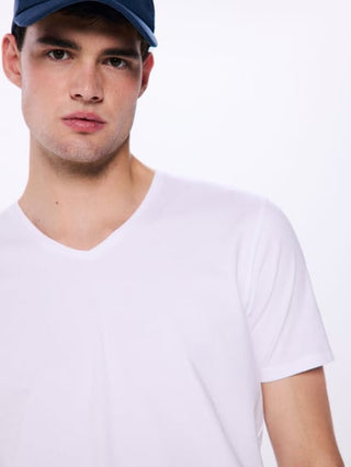 Camiseta Básica Cuello V