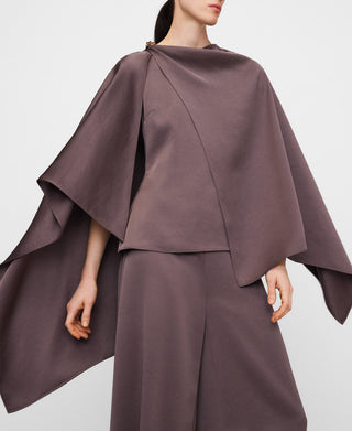 Camisa Satinada Manga Corta con Capa