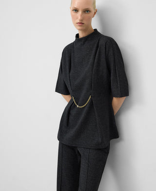 Camisa Cuello Alto con Detalle Cadena