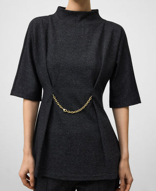 Camisa Cuello Alto con Detalle Cadena