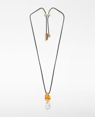 Collar Ajustable con Detalle de Perla