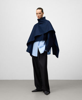 Chaqueta Corta con Detalle Cruzado