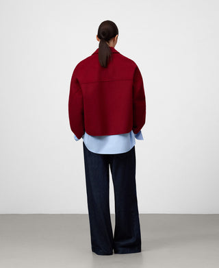 Chaqueta Corta con Cuello Solapa