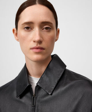 Chaqueta con Detalle Capa de Piel