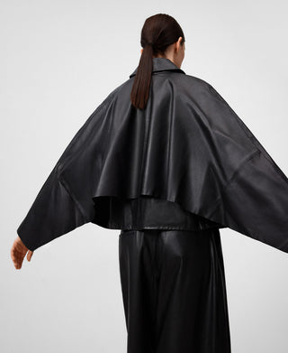 Chaqueta con Detalle Capa de Piel