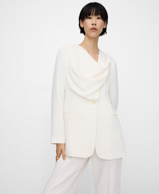 Blazer Entallada con Detalle Delantero