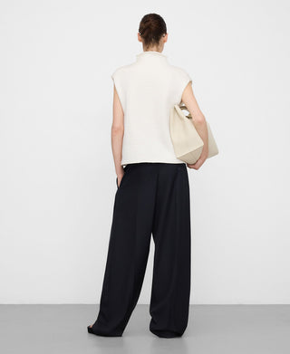 Blusa Cuello Alto con Detalle Flecos