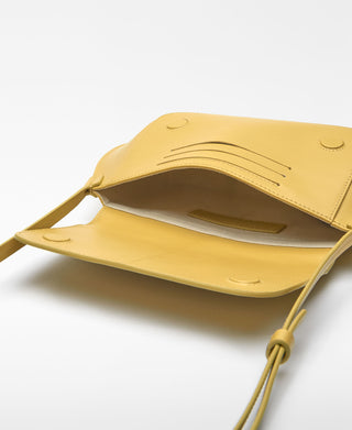 Bolso Pequeño con Asa Regulable