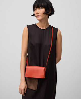 Bolso Bandolera con Solapa y Logo