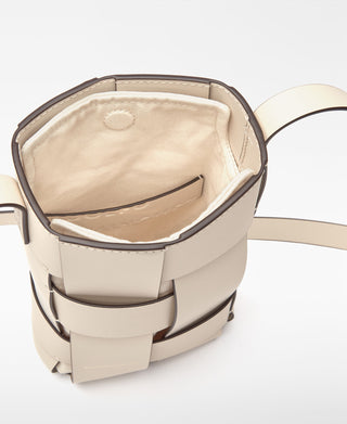 Bolso Bandolera con Diseño Trenzado