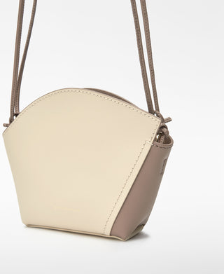 Bolso Bandolera Asimétrico con Logo