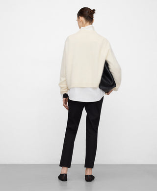 Pantalón Tobillero con Logo Bordado