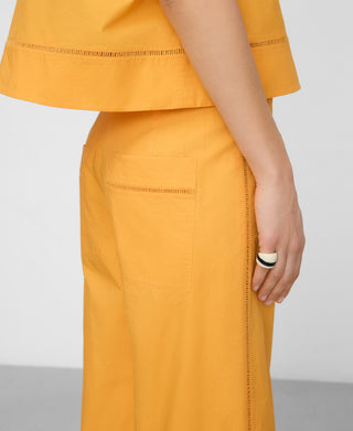 Pantalón.