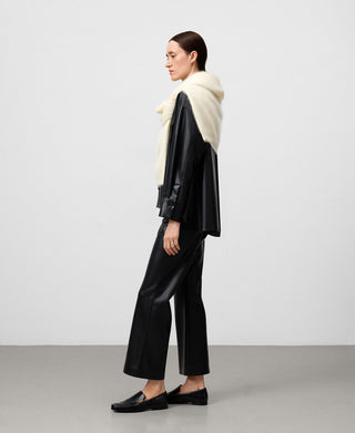 Pantalón Flare Efecto Piel