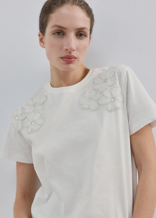 Camiseta Manga Corta con Bordado Floral