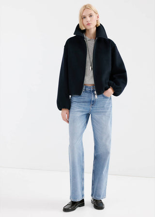 Jeans Rectos Talle Bajo con Bolsillos